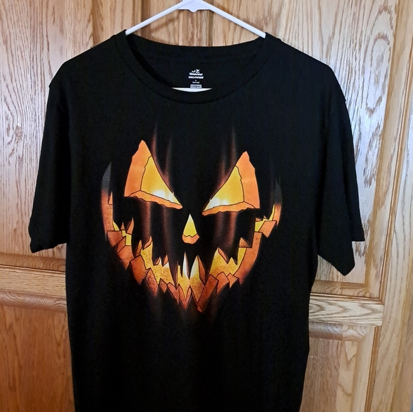 NWOT Celebrate HALLOWEEN T-Shirt size L cotton blend - Picture 3 of 5